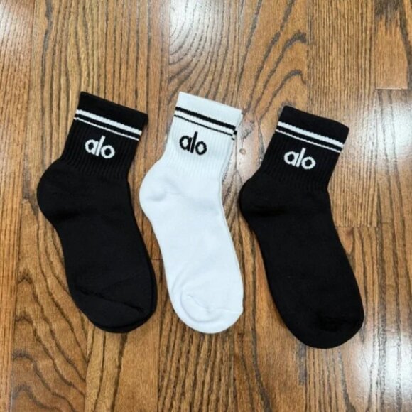 Alo Throwback socks 3 pairs brand new - Picture 1 of 1